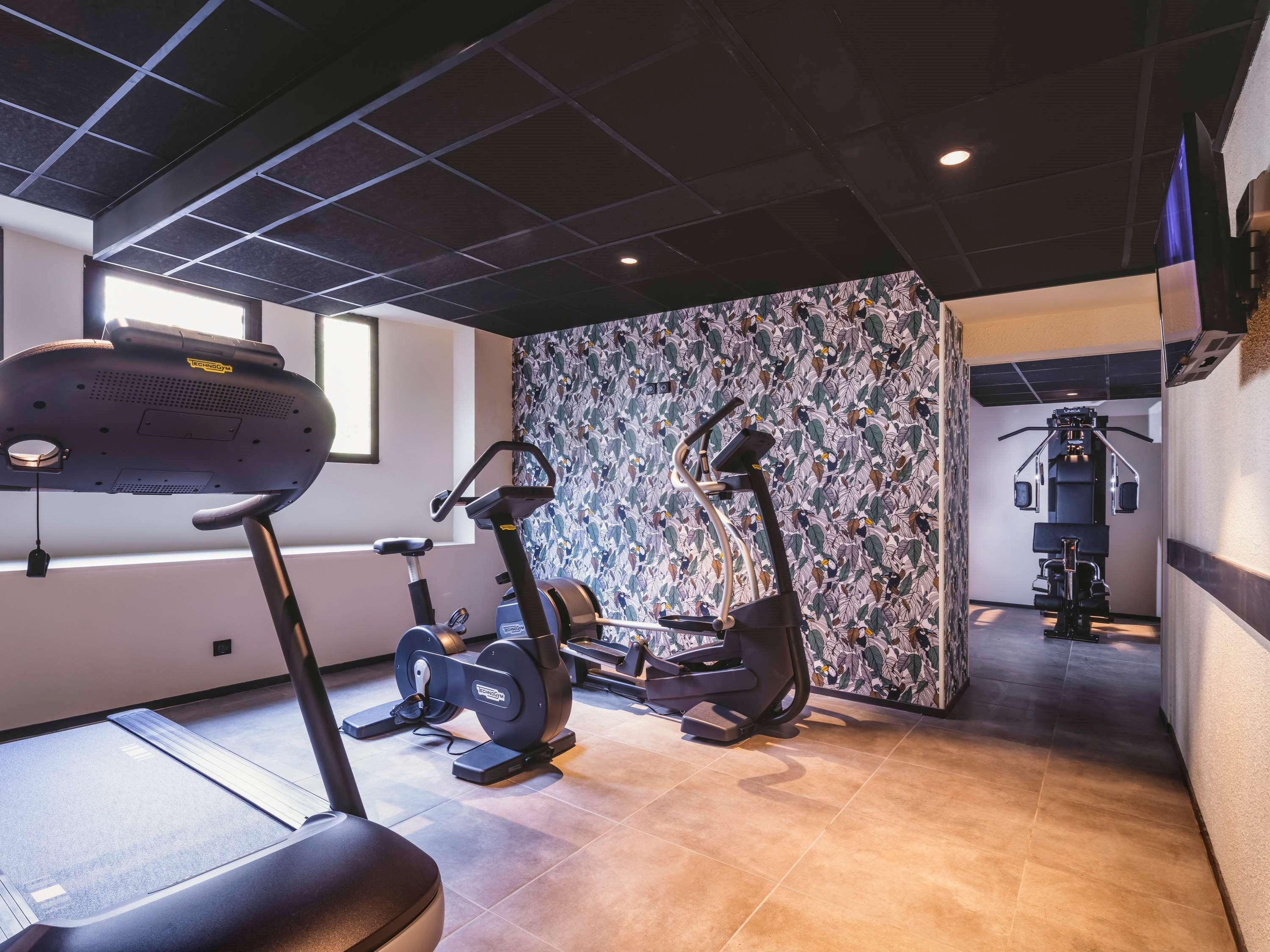 Mercure Pau Palais Des Sports ภายนอก รูปภาพ