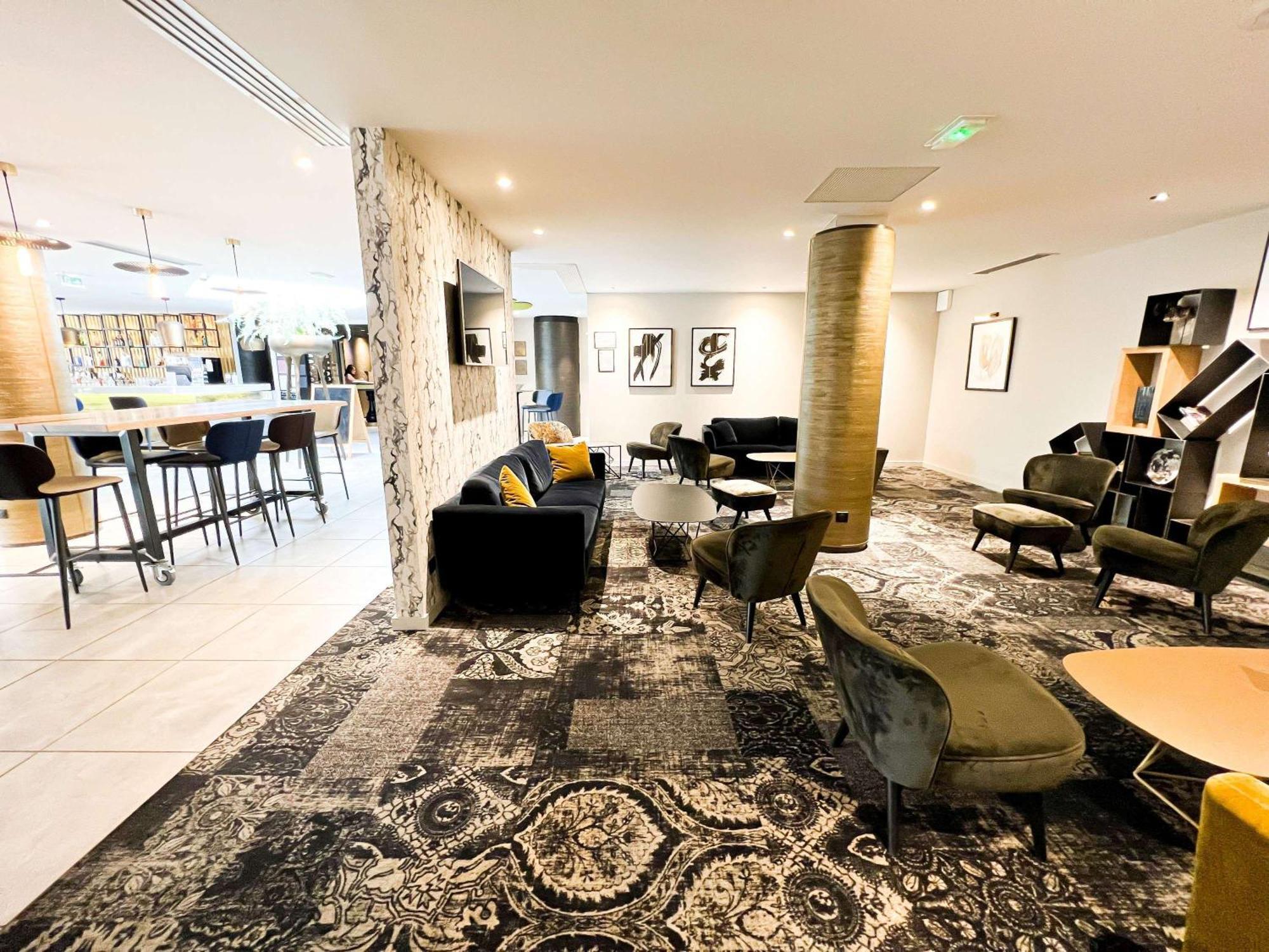 Mercure Pau Palais Des Sports ภายนอก รูปภาพ