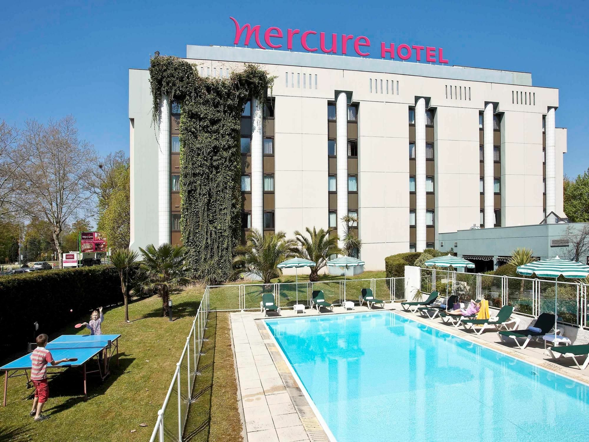 Mercure Pau Palais Des Sports ภายนอก รูปภาพ