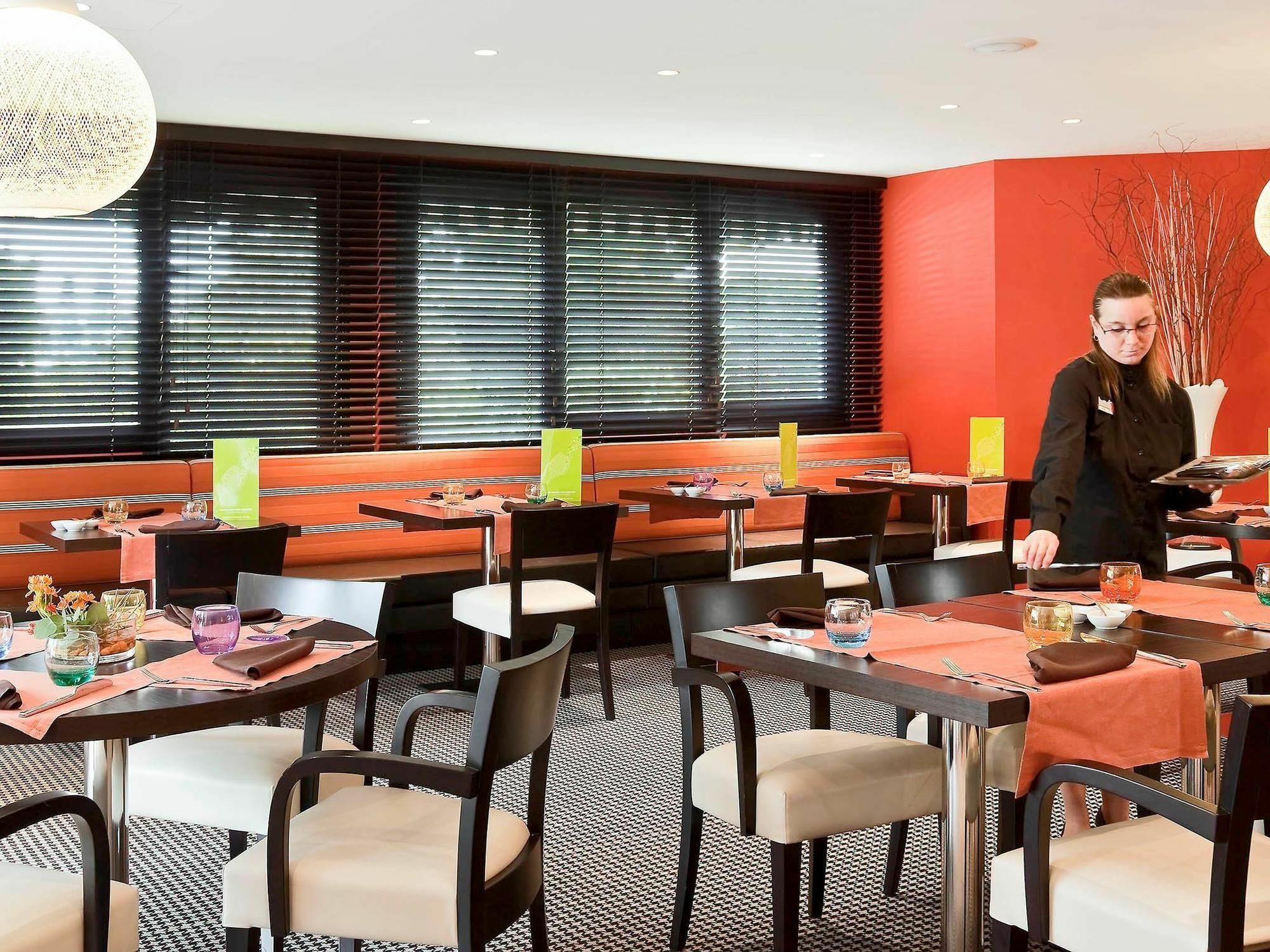 Mercure Pau Palais Des Sports ภายนอก รูปภาพ