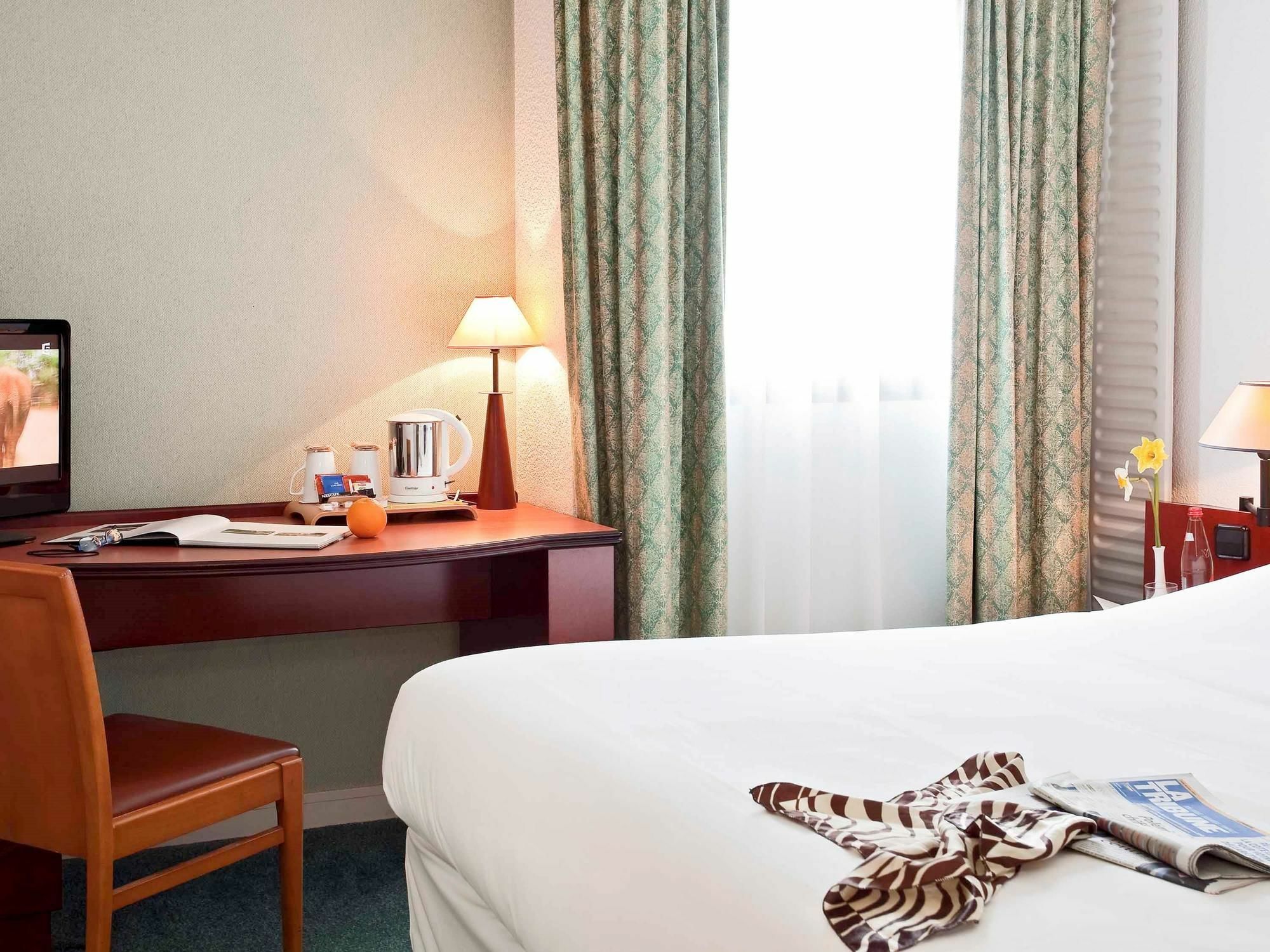 Mercure Pau Palais Des Sports ภายนอก รูปภาพ