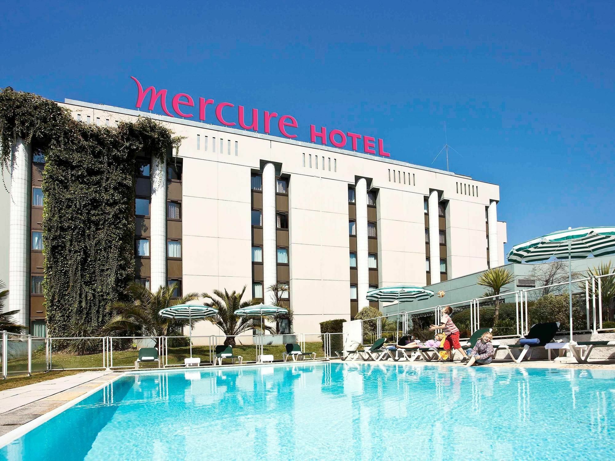 Mercure Pau Palais Des Sports ภายนอก รูปภาพ